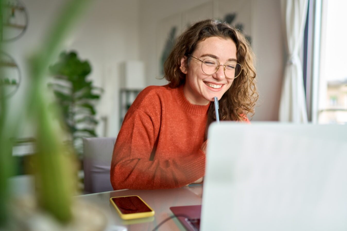 searching for it contracting roles online